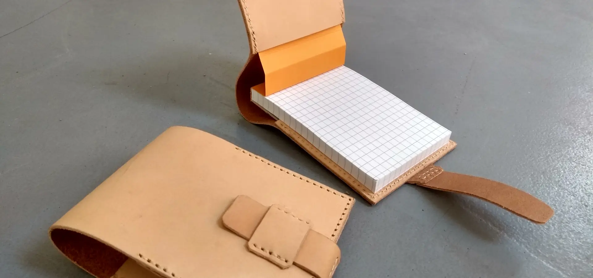 Latelier Du Phoenix Creation Cuir En France Slide 1